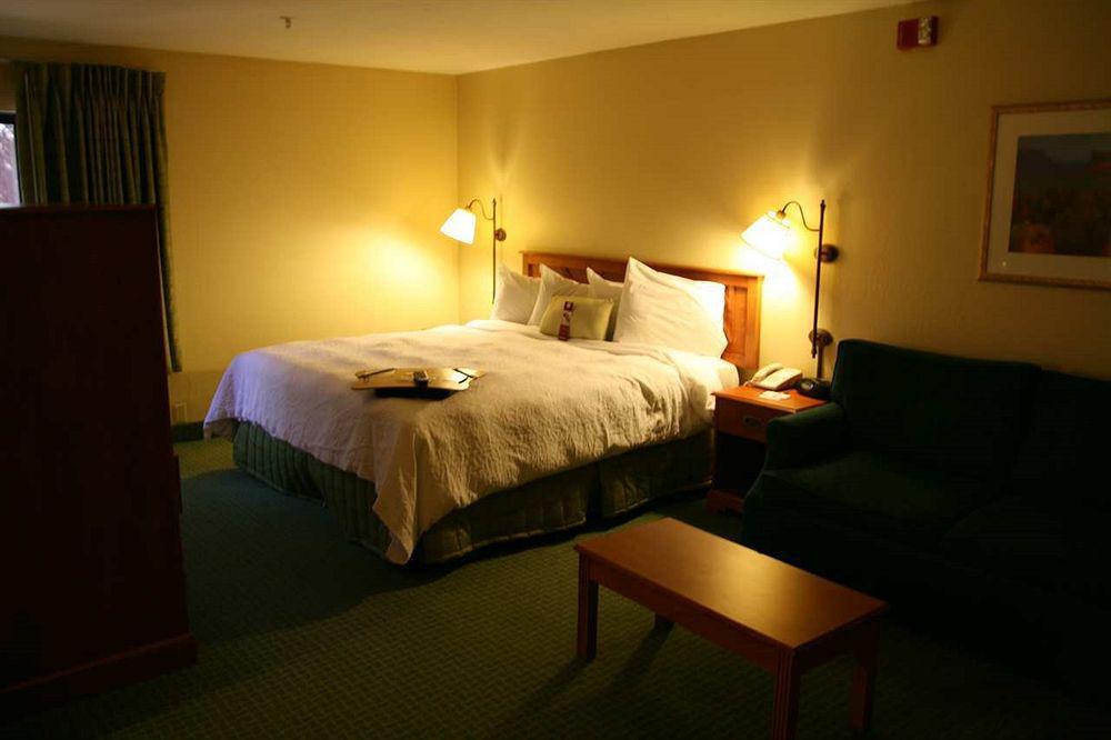 Hampton Inn Sedona Rum bild